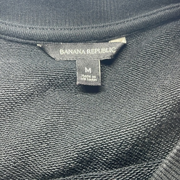 Banana Republic Noir Sweatshirt - Size Medium - Picture 5 of 5